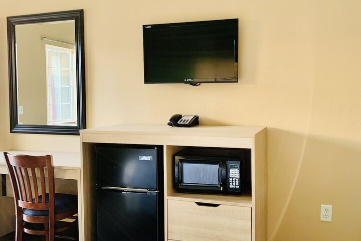 Room 32 of 48