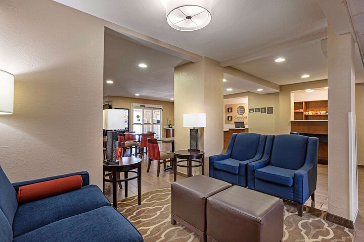 Hotel Interior 10 of 39