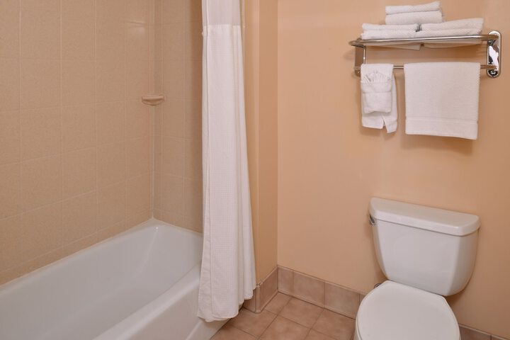 Staybridge Suites Indianapolis-Airport by IHG