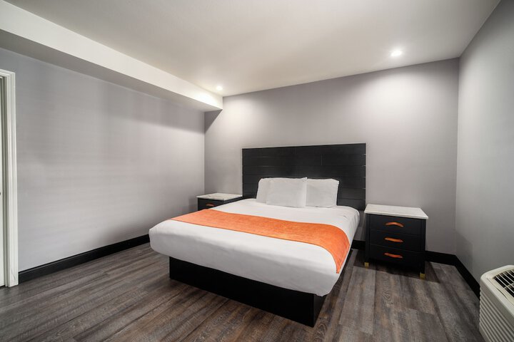 Room 50 of 51