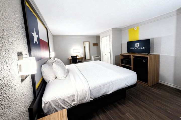 Super 8 by Wyndham Nacogdoches Near University