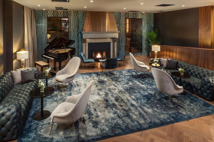 Hotel Interior 16 of 100