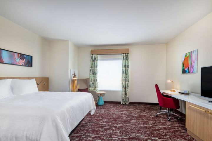 Room 11 of 33