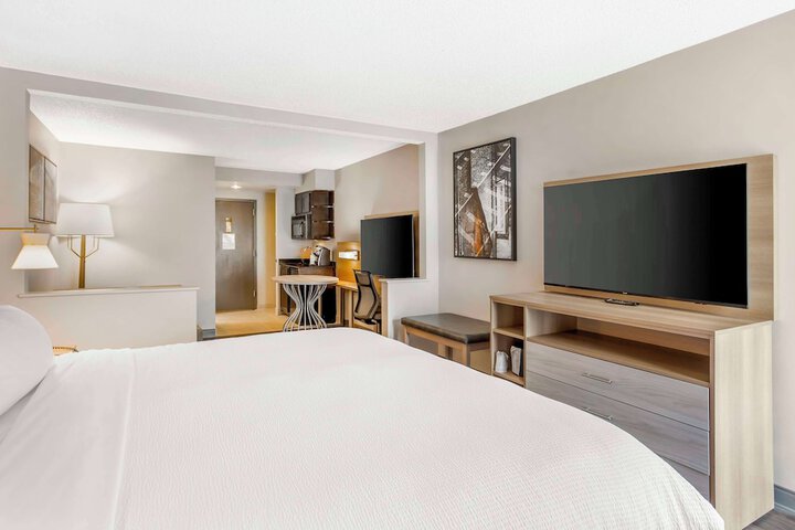 Best Western Plus Heritage Rail-South York / I-83