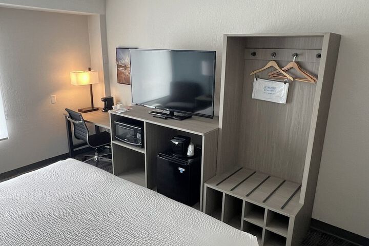 Room 16 of 29