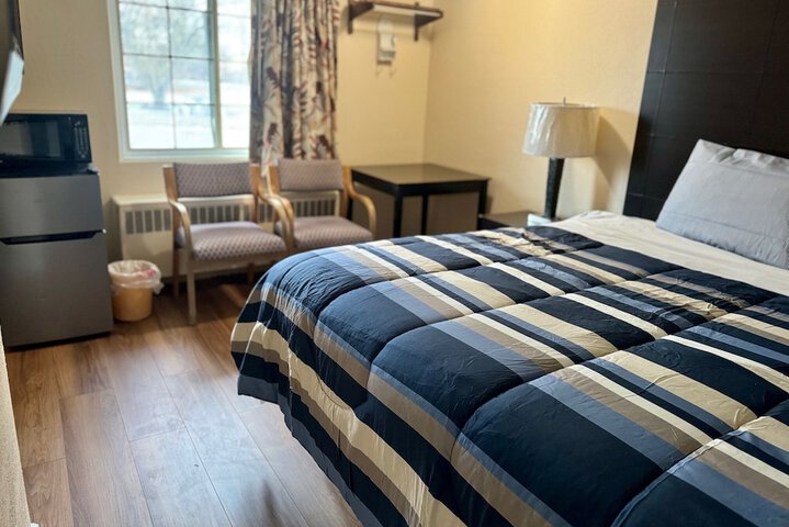 Room 37 of 60