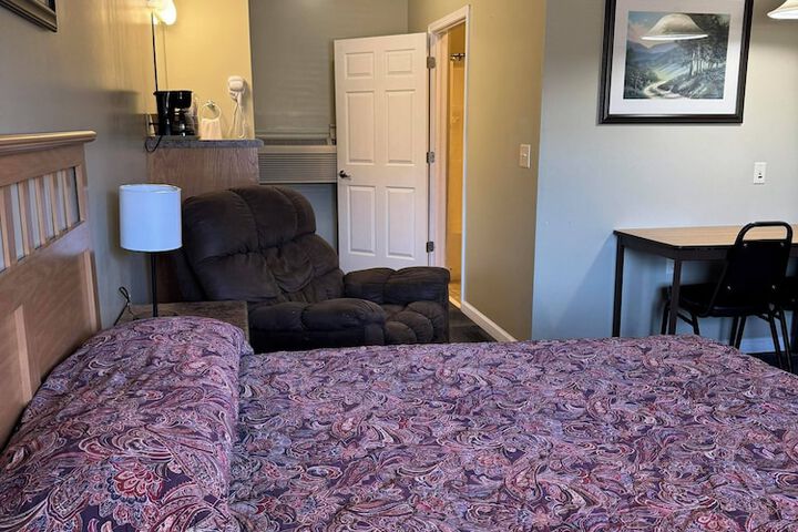 Room 25 of 60