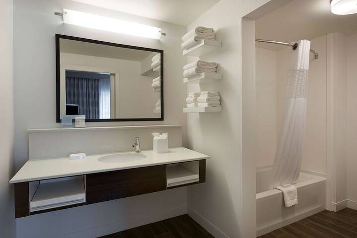 Room 21 of 36