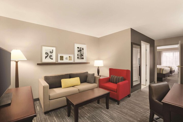 Room 8 of 26