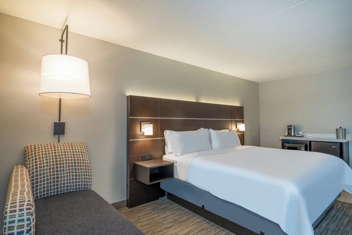 Holiday Inn Express Minneapolis West Plymouth by IHG