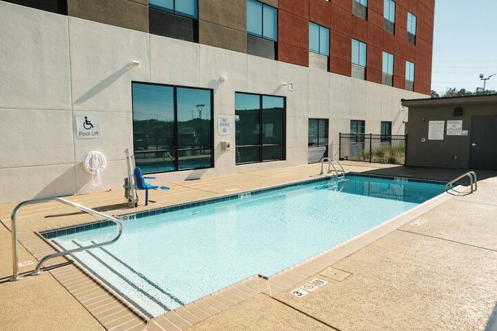 Pool 9 of 70