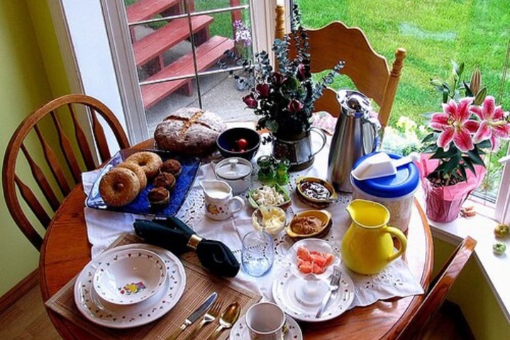 Breakfast/Coffee Service 14 of 25