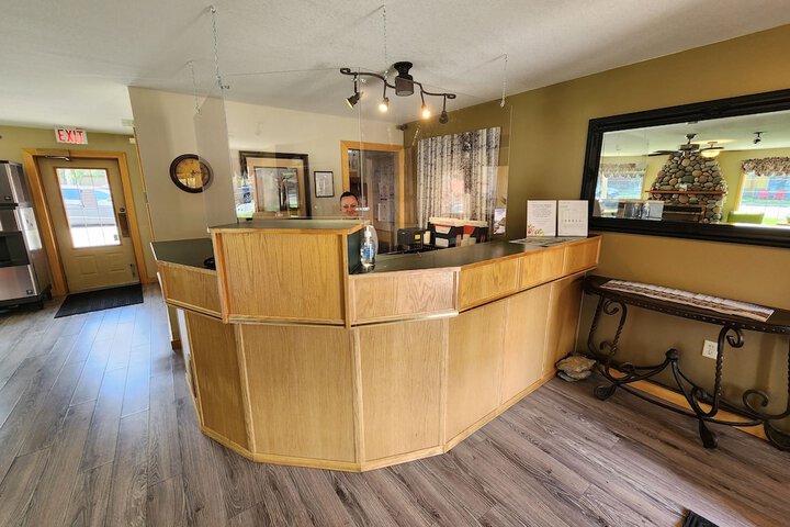 Aspen Village Inn