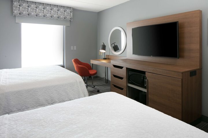 Room 18 of 28