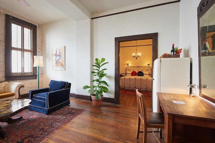 Room 21 of 51