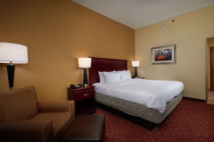 Room 8 of 25