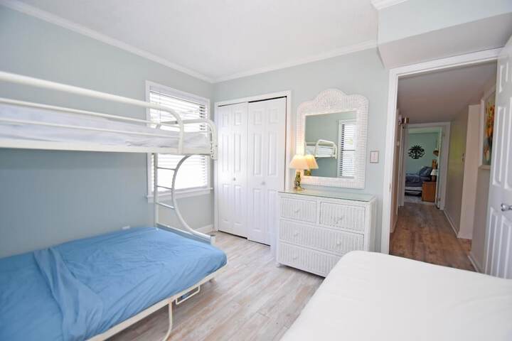 Room 14 of 17