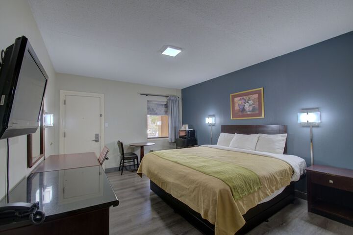 Room 15 of 26