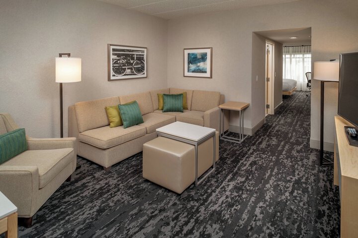 Delta Hotels by Marriott Huntington Downtown
