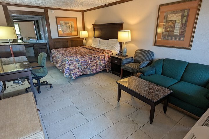 Room 21 of 24