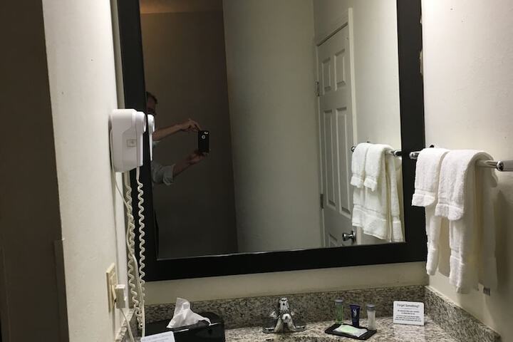 Room 29 of 38