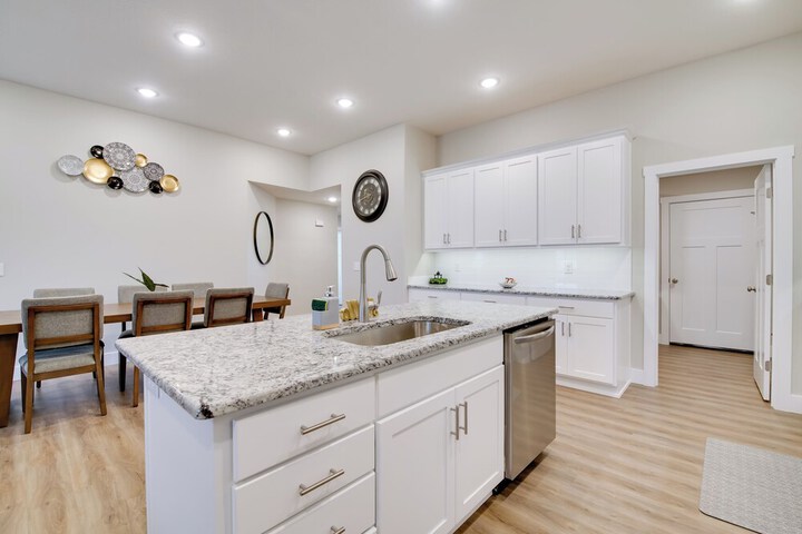 Charming Ozark Abode w / Yard & Pool Access