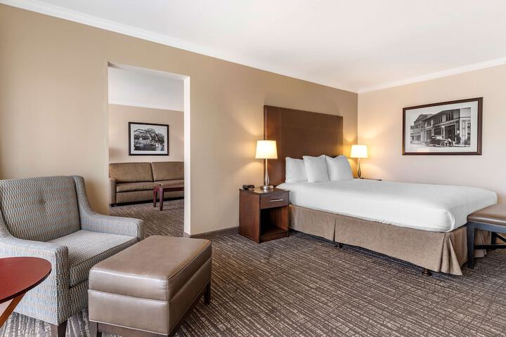 Room 15 of 34
