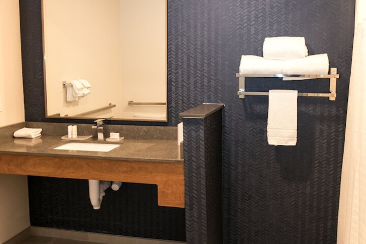 Room 9 of 26