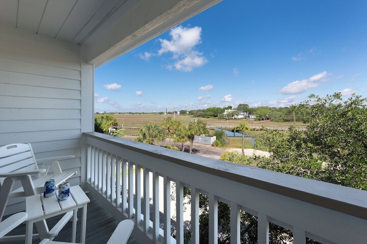 Shem Creek Inn
