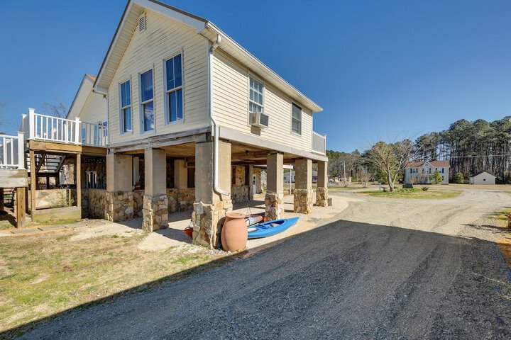 Welcoming Cottage w / Outdoor Pool & Water Views!