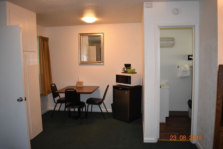 Room 8 of 39