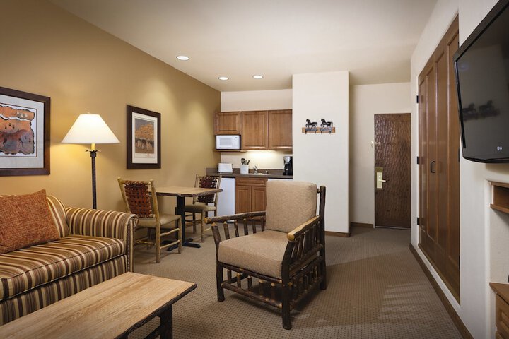 Room 32 of 39