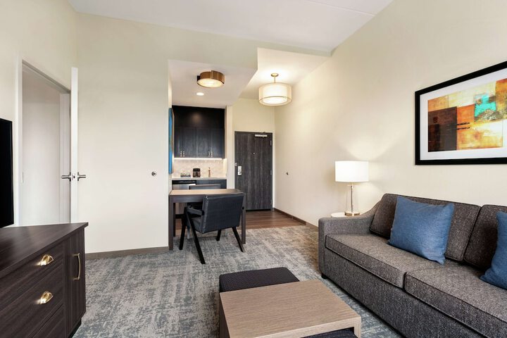Room 34 of 46