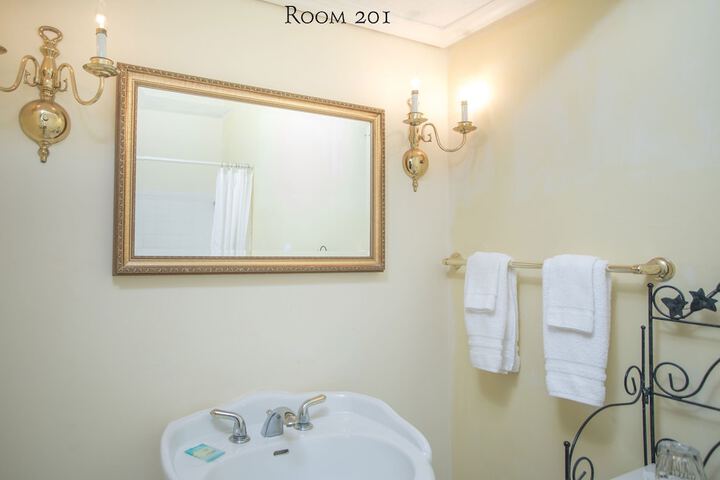 Room 134 of 170