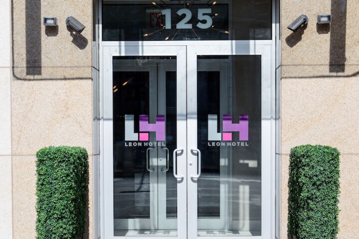 Leon Hotel LES