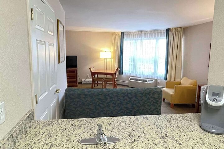 Room 48 of 78