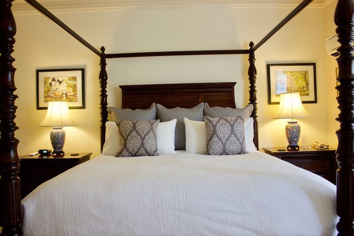 Tattingstone Inn
