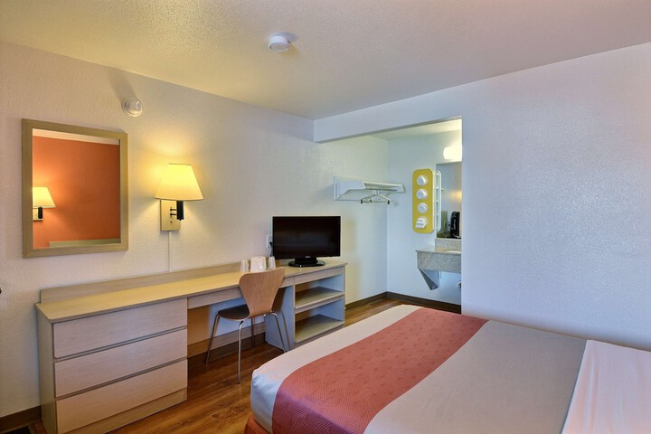 Room 41 of 46