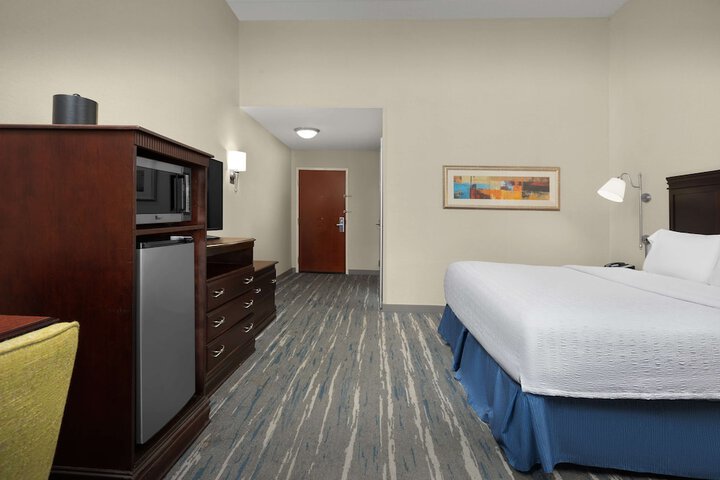 Hampton Inn Syracuse Clay