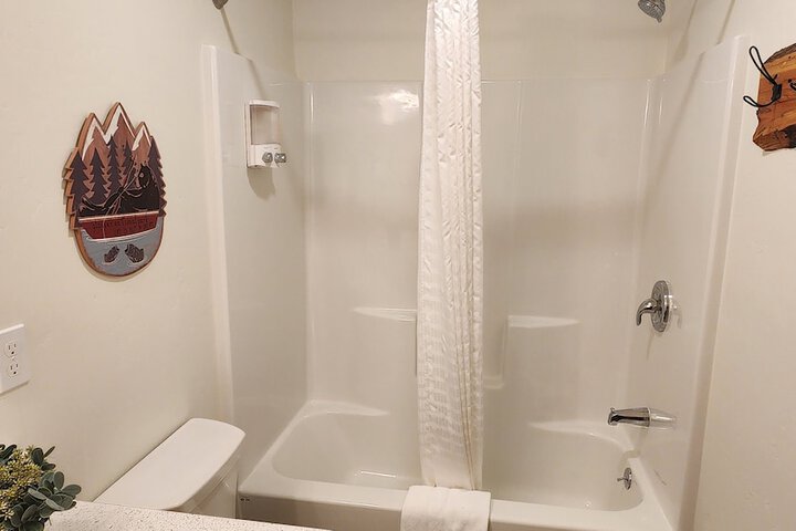 Room 105 of 127