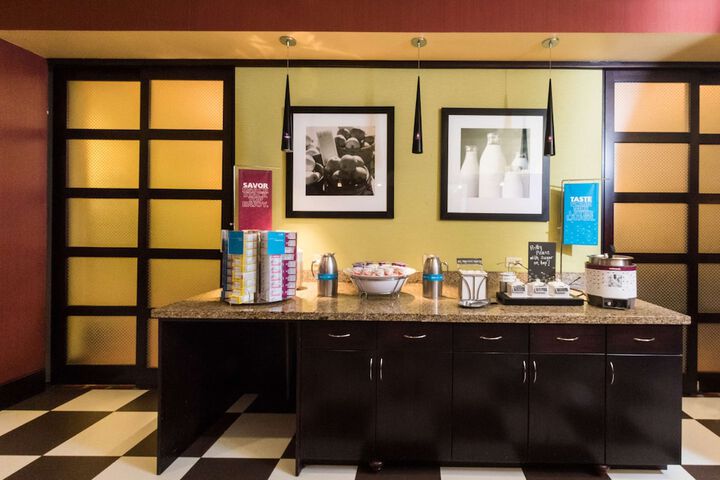 Breakfast/Coffee Service 68 of 81