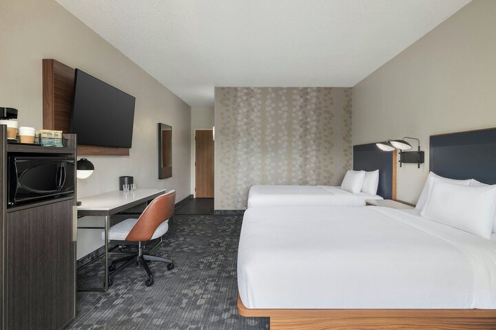 Courtyard by Marriott Dallas-Fort Worth / Bedford