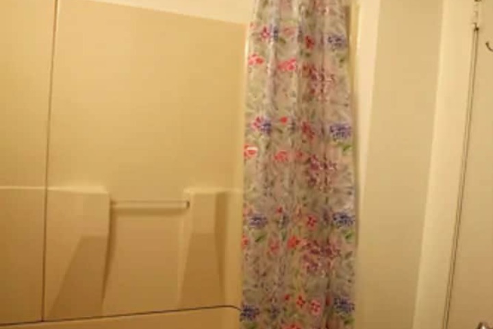 Room 15 of 32