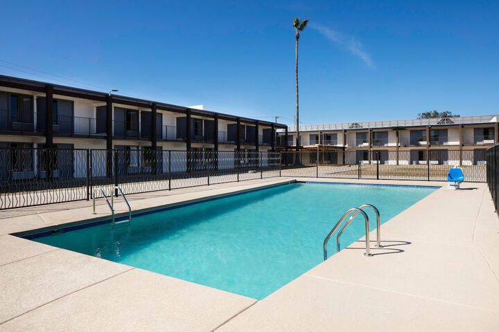 Pool 4 of 32