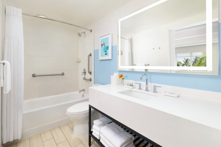 Blue Flamingo Resort Key West