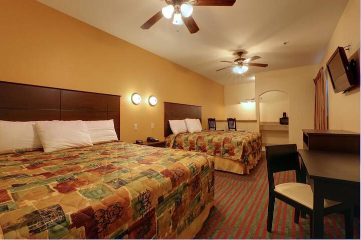 Room 14 of 28