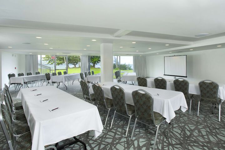 Grand Naniloa Hotel Hilo - a Doubletree by Hilton