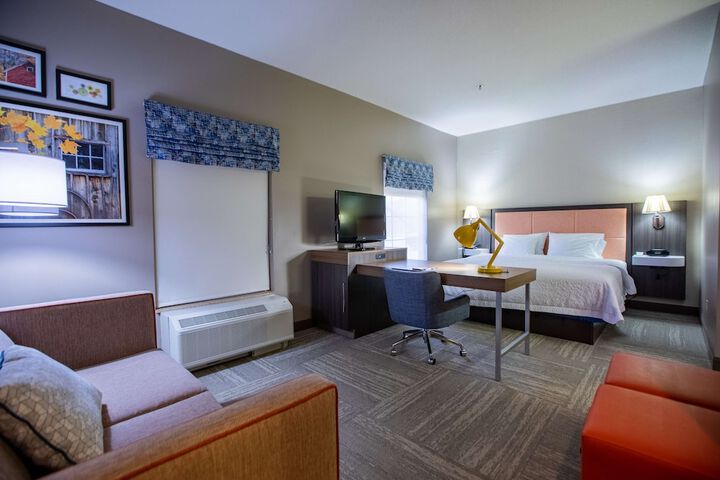 Room 26 of 37