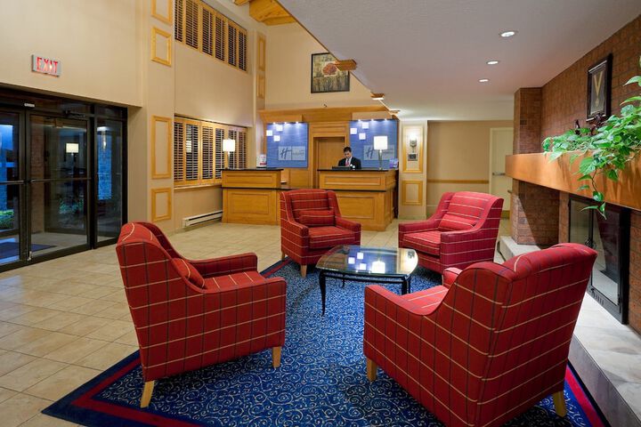 Hotel Interior 6 of 29