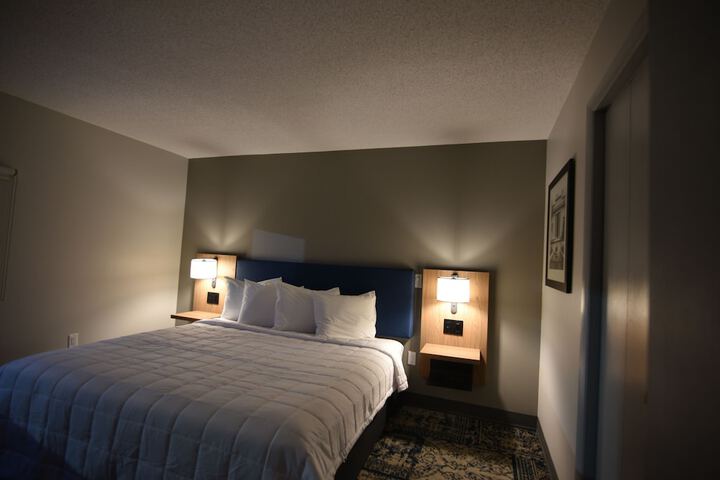 Room 28 of 32